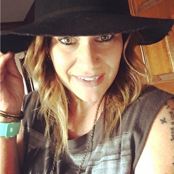 Meet your Posher, Angi - Picture 6 of 16